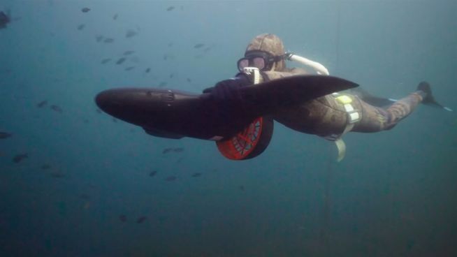 Schwimmen wie Delfine: Erfindung für Wasserratten