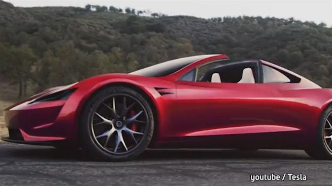 In 2 Sekunden auf 100: Musk zeigt neuen Tesla Roadster