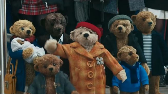 Rührende Bärenfamilie: Heathrows Weihnachtsclip