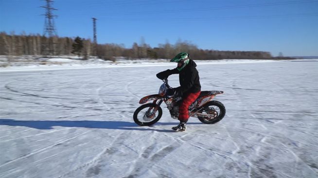 Young & Extreme: Mit dem Bike über Eis und Schnee