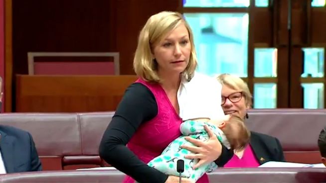 Muttermilch im Parlament: Politikerin stillt Baby
