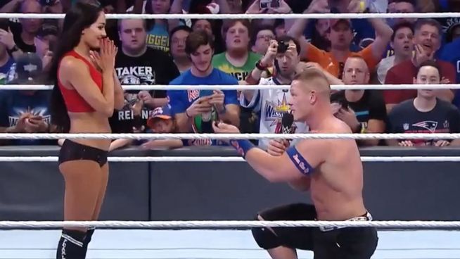 Romantik im WWE-Ring: Wrestler John Cena macht Antrag