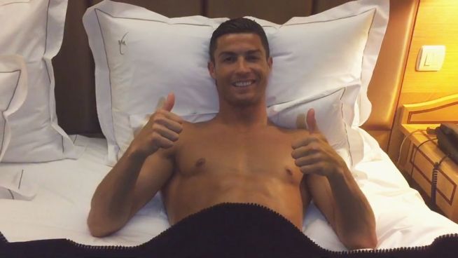 Völlig abgedreht: Ronaldo verkauft jetzt Kuschelkdecken