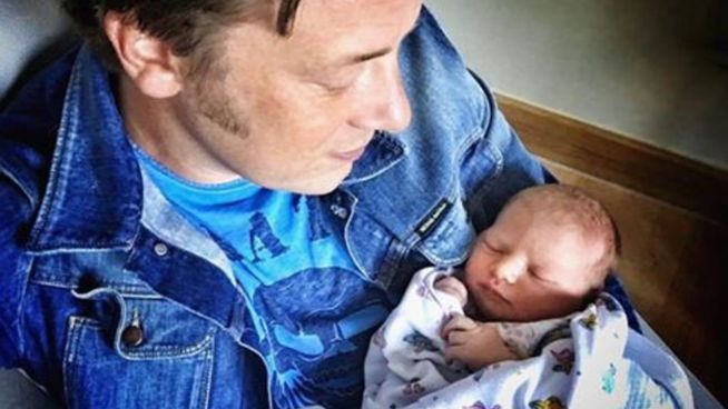 Babyglück: Jamie Oliver und Familie begrüßen Kind Nr. 5