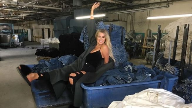Khloe K.: So geht es wirklich in ihrer Jeans-Fabrik zu